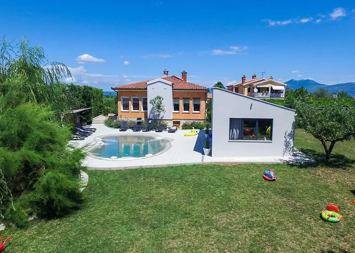 Franka Villa *