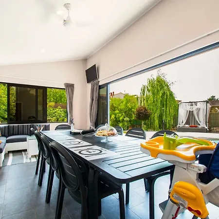 Franka 빌라 Nedeščina